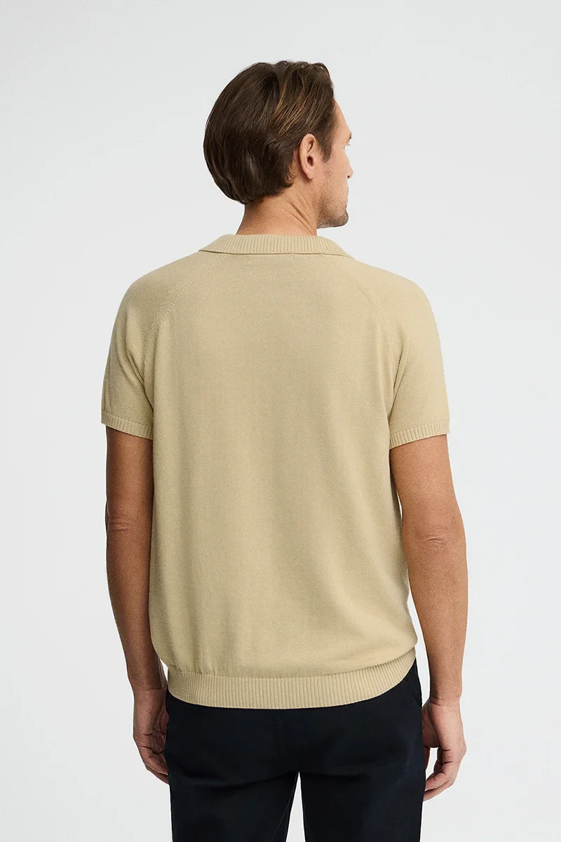 Jersey beige de manga corta con cuello polo y logo Rigby Go - Image 5