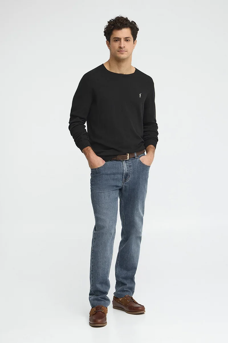 Jersey negro de cuello redondo con logo Rigby Go - Image 3