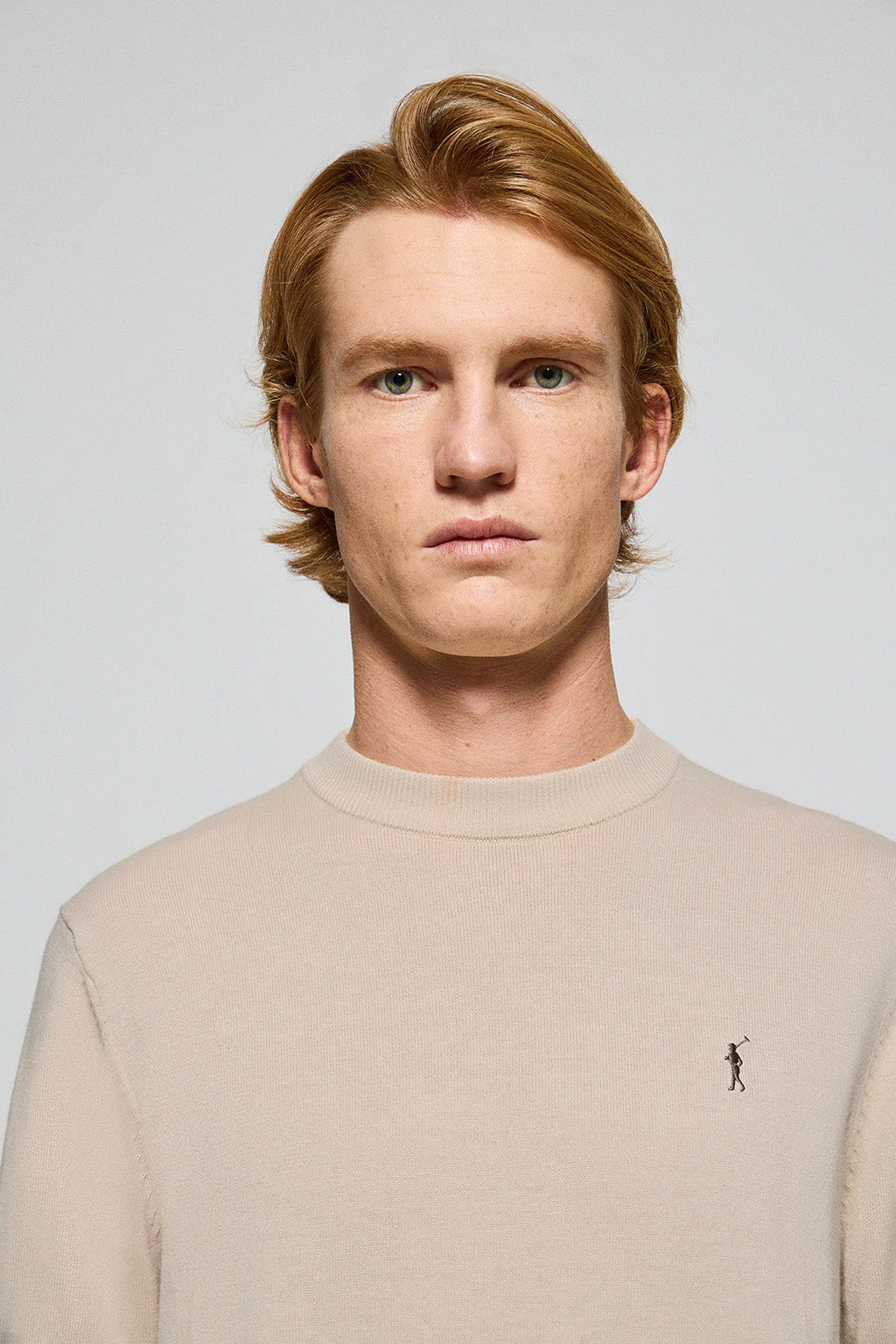 Jersey de punto beige con cuello redondo y logo bordado Rigby Go - Image 2