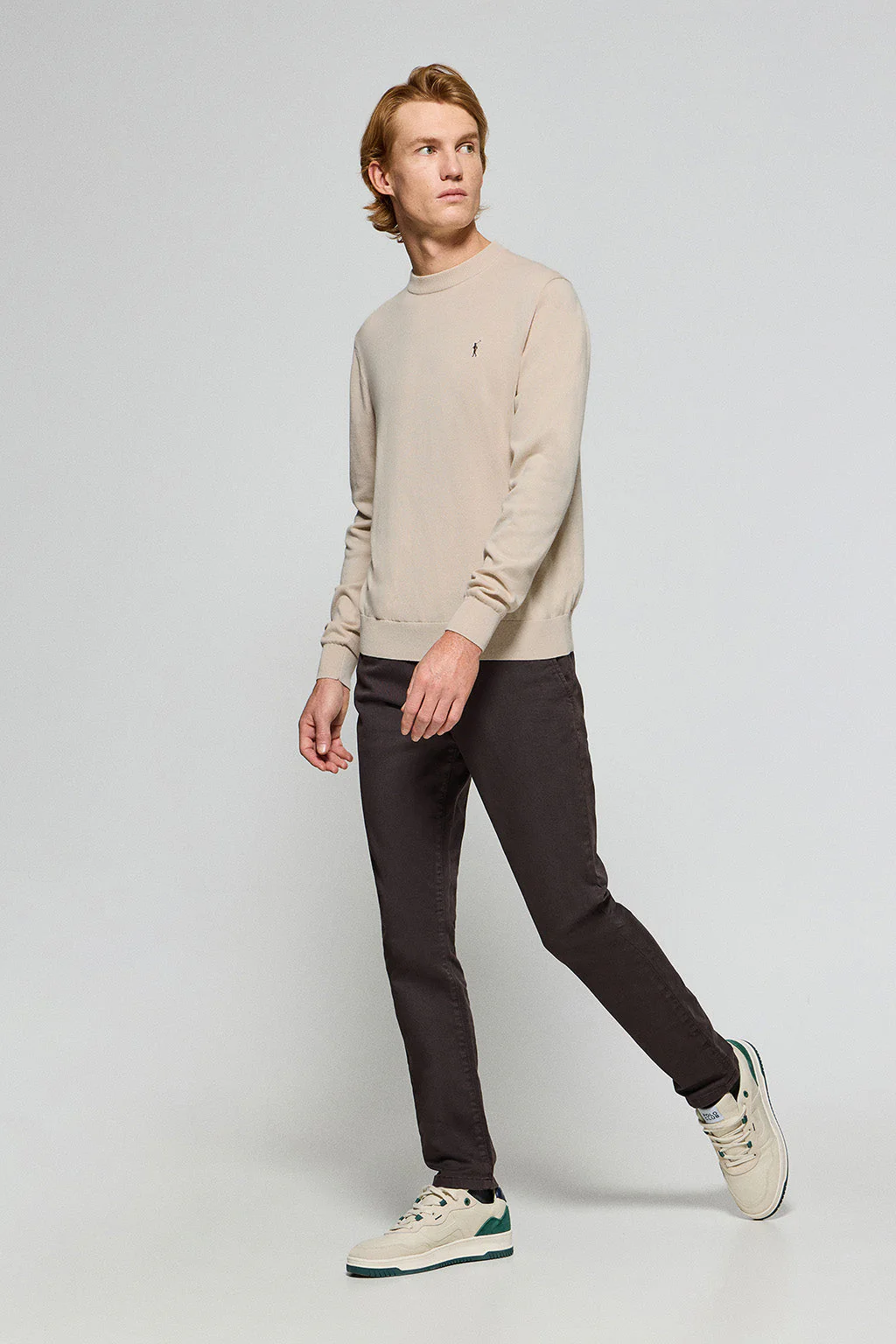 Jersey de punto beige con cuello redondo y logo bordado Rigby Go - Image 3