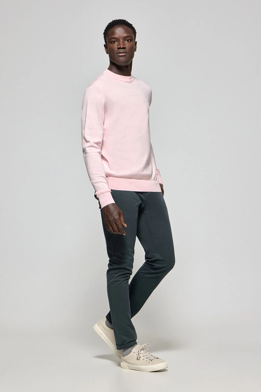 Jersey de punto rosa con cuello redondo y logo bordado Rigby Go - Image 5