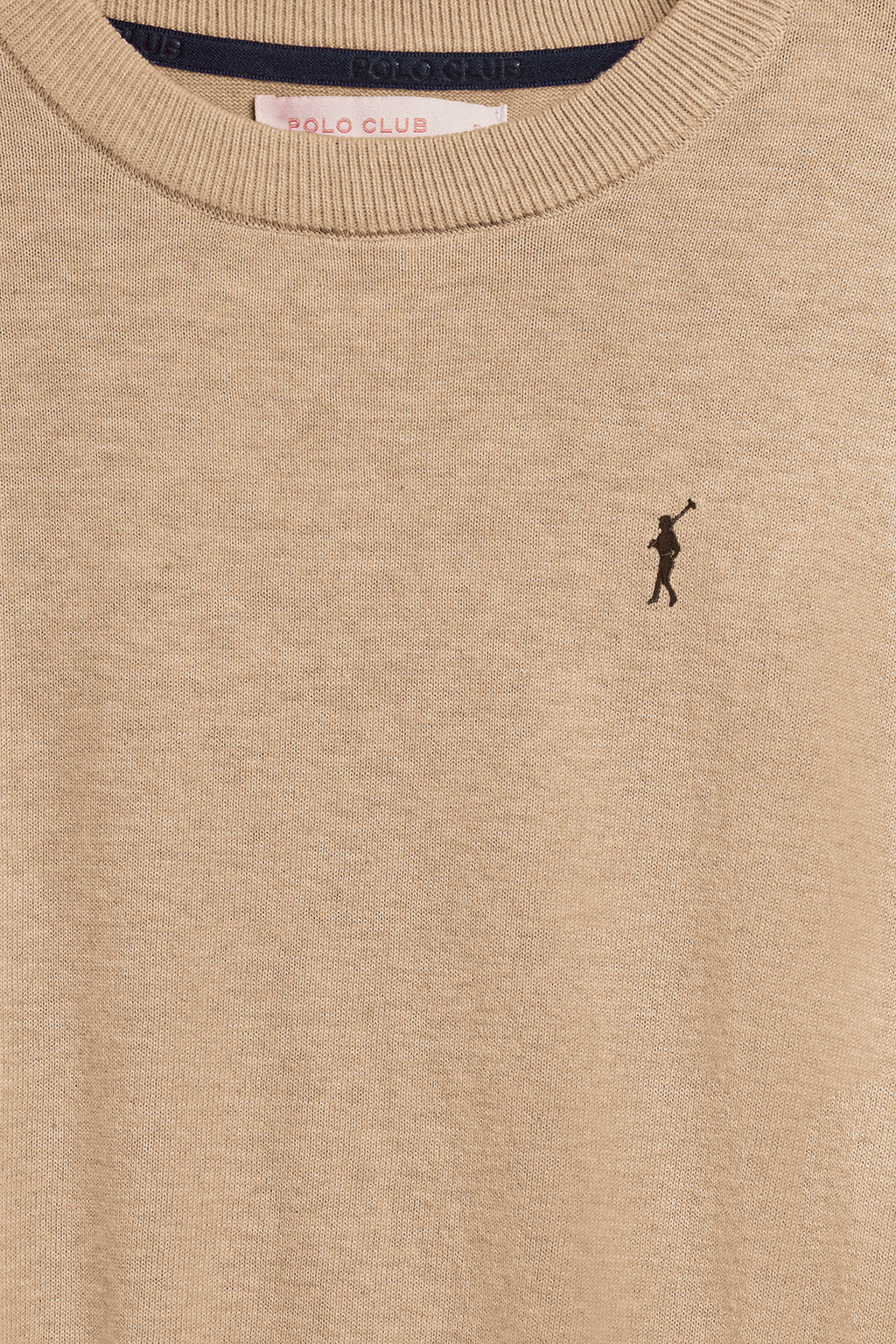 Jersey de punto color caramelo vigoré con cuello redondo y logo bordado Rigby Go - Image 6