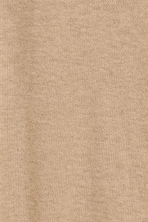 Jersey de punto color caramelo vigoré con cuello redondo y logo bordado Rigby Go - Image 9