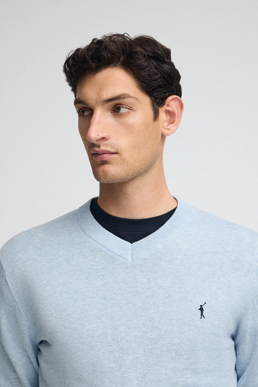 Jersey azul claro vigoré de algodón con cuello de pico y bordado Rigby Go - Image 2