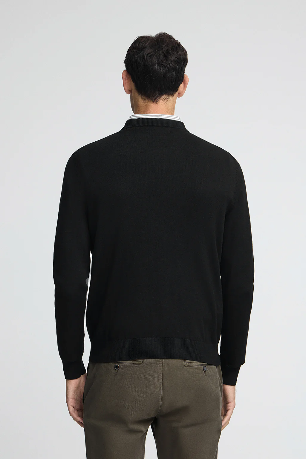 Jersey negro de algodón con cuello de pico y bordado Rigby Go - Image 4