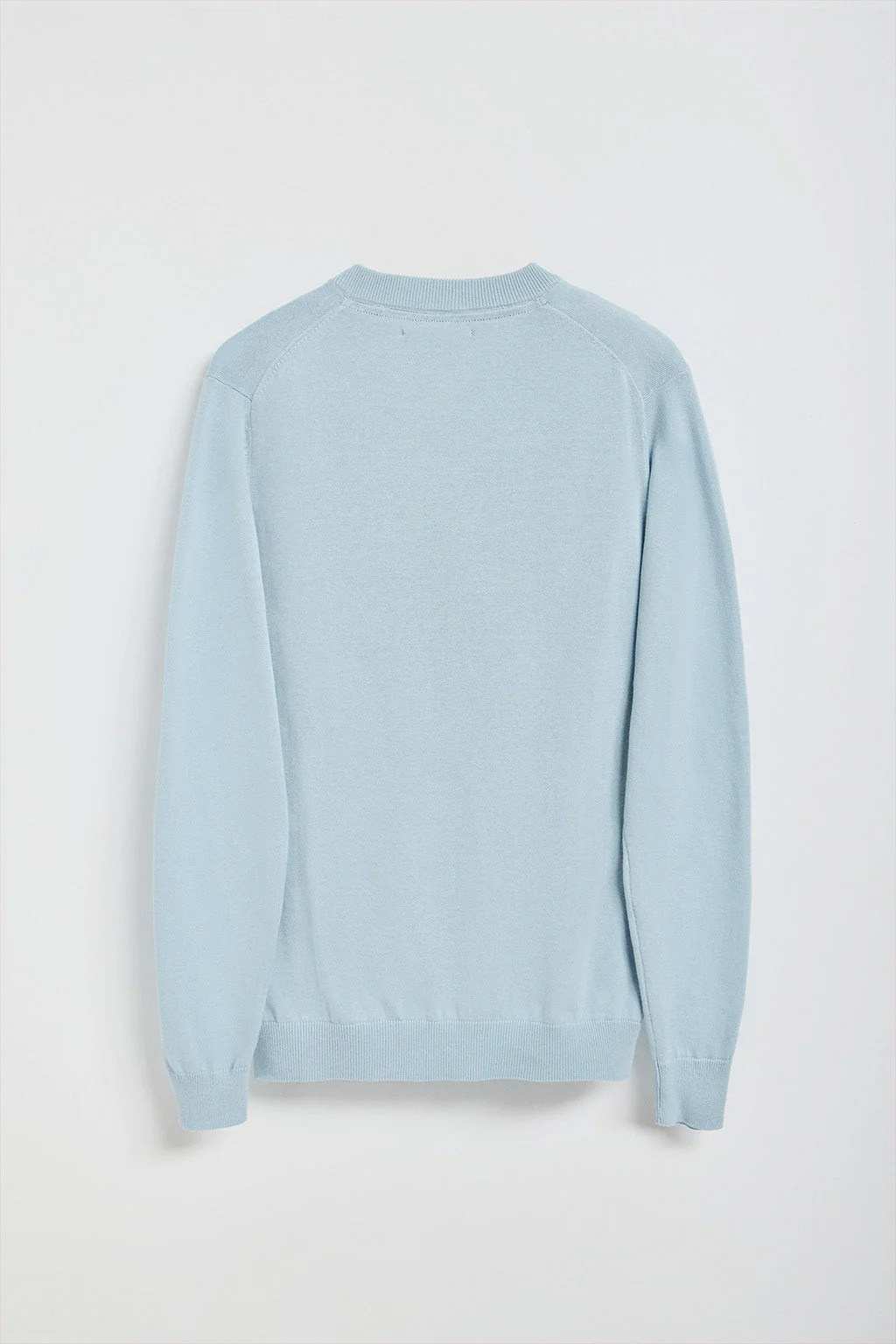 Jersey de punto azul claro con cuello de pico y bordado Rigby Go - Image 7
