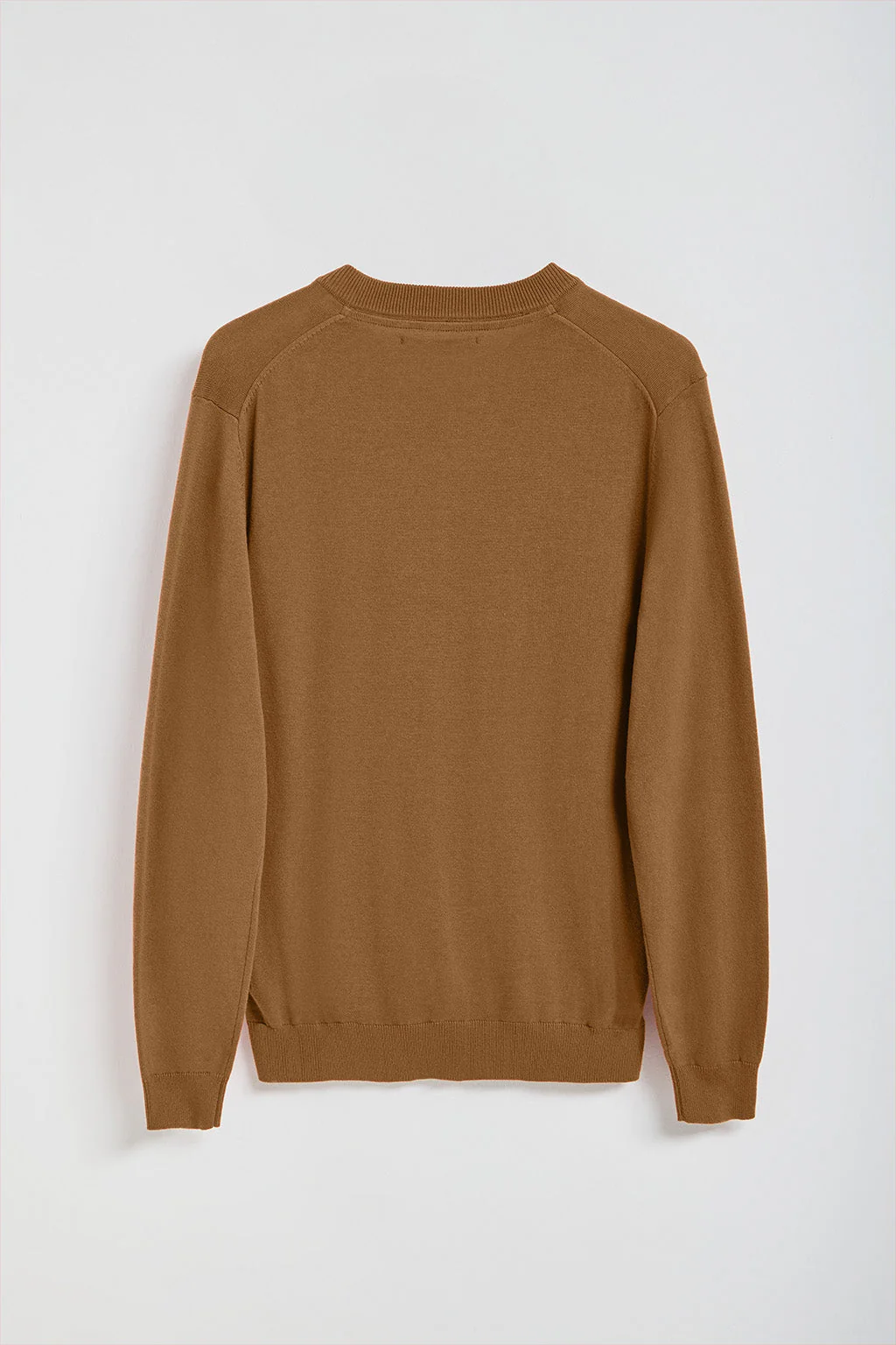 Jersey de punto color camel con cuello de pico y bordado Rigby Go - Image 7