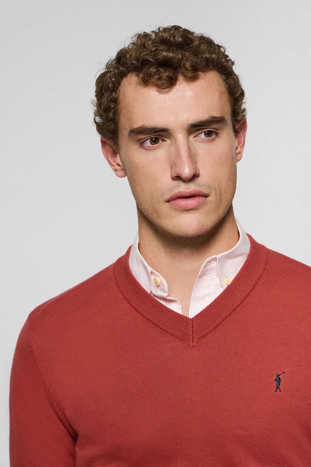 Jersey de punto rojo con cuello de pico y bordado Rigby Go - Image 3