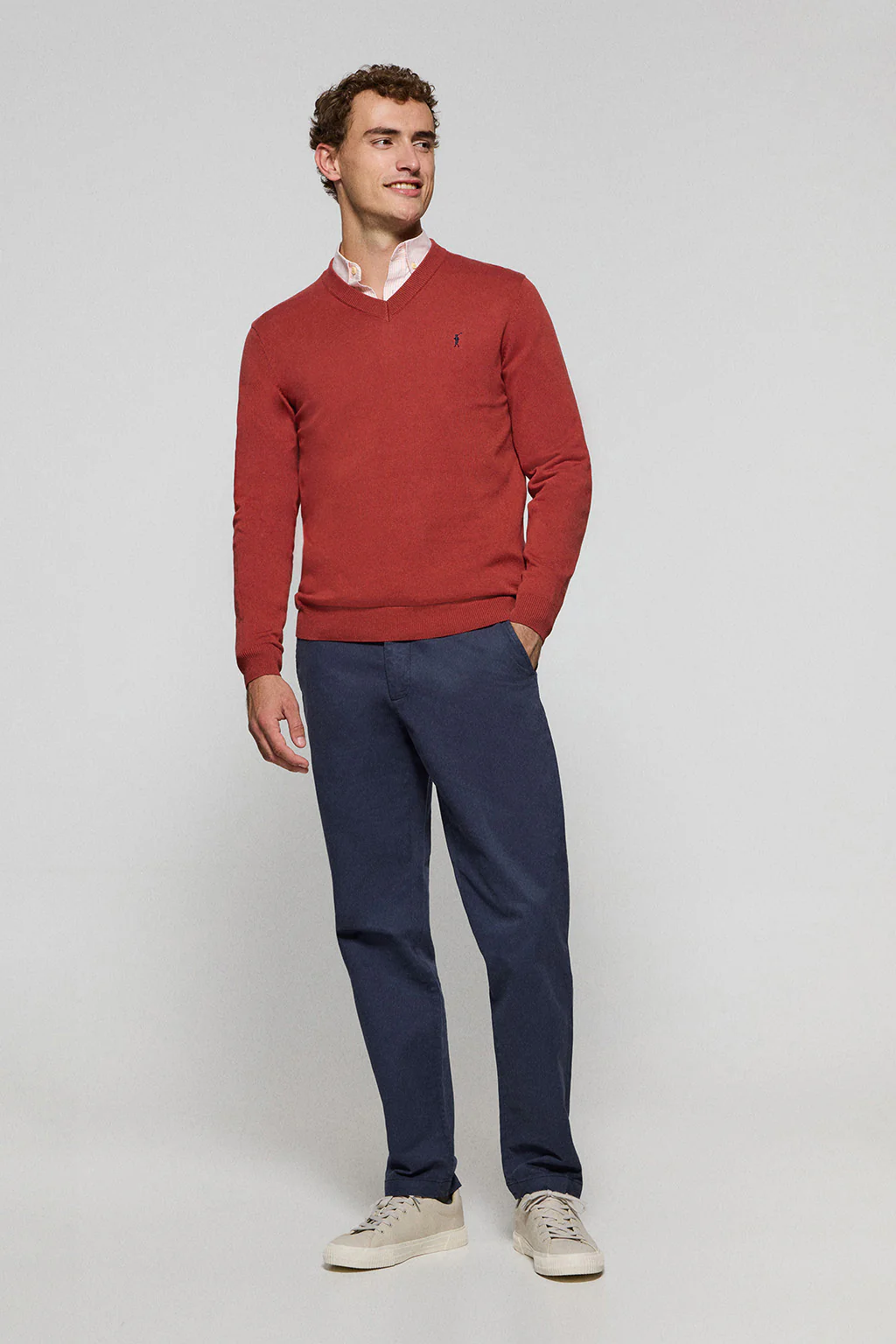Jersey de punto rojo con cuello de pico y bordado Rigby Go - Image 4