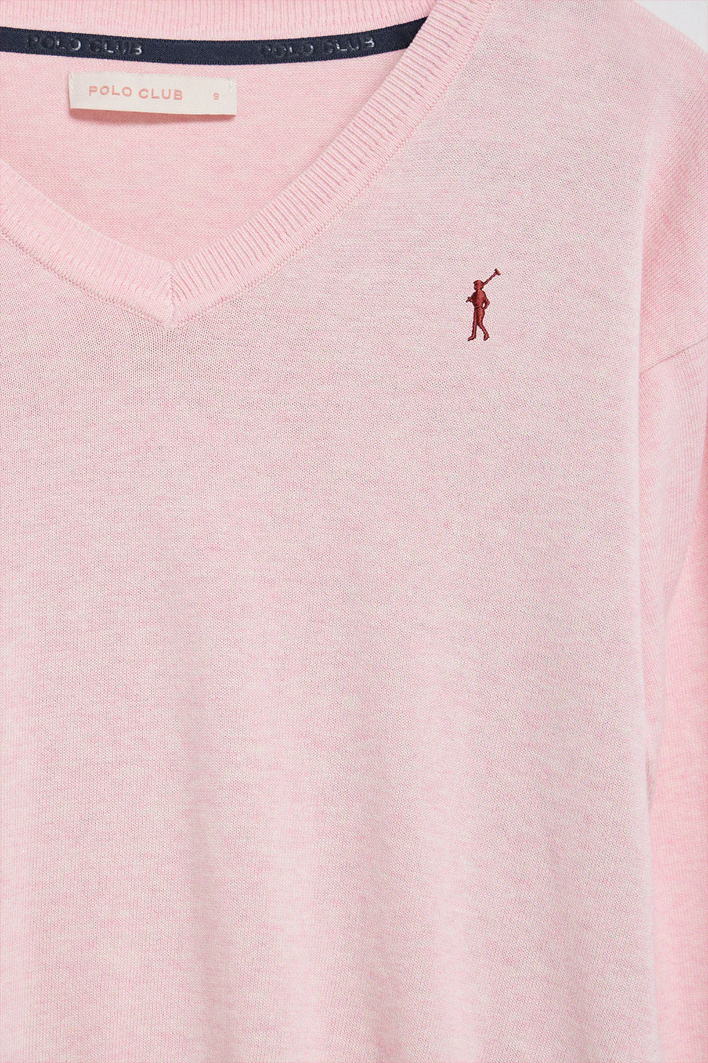 Jersey de punto color rosa vigoré con cuello de pico y logo bordado Rigby Go - Image 6