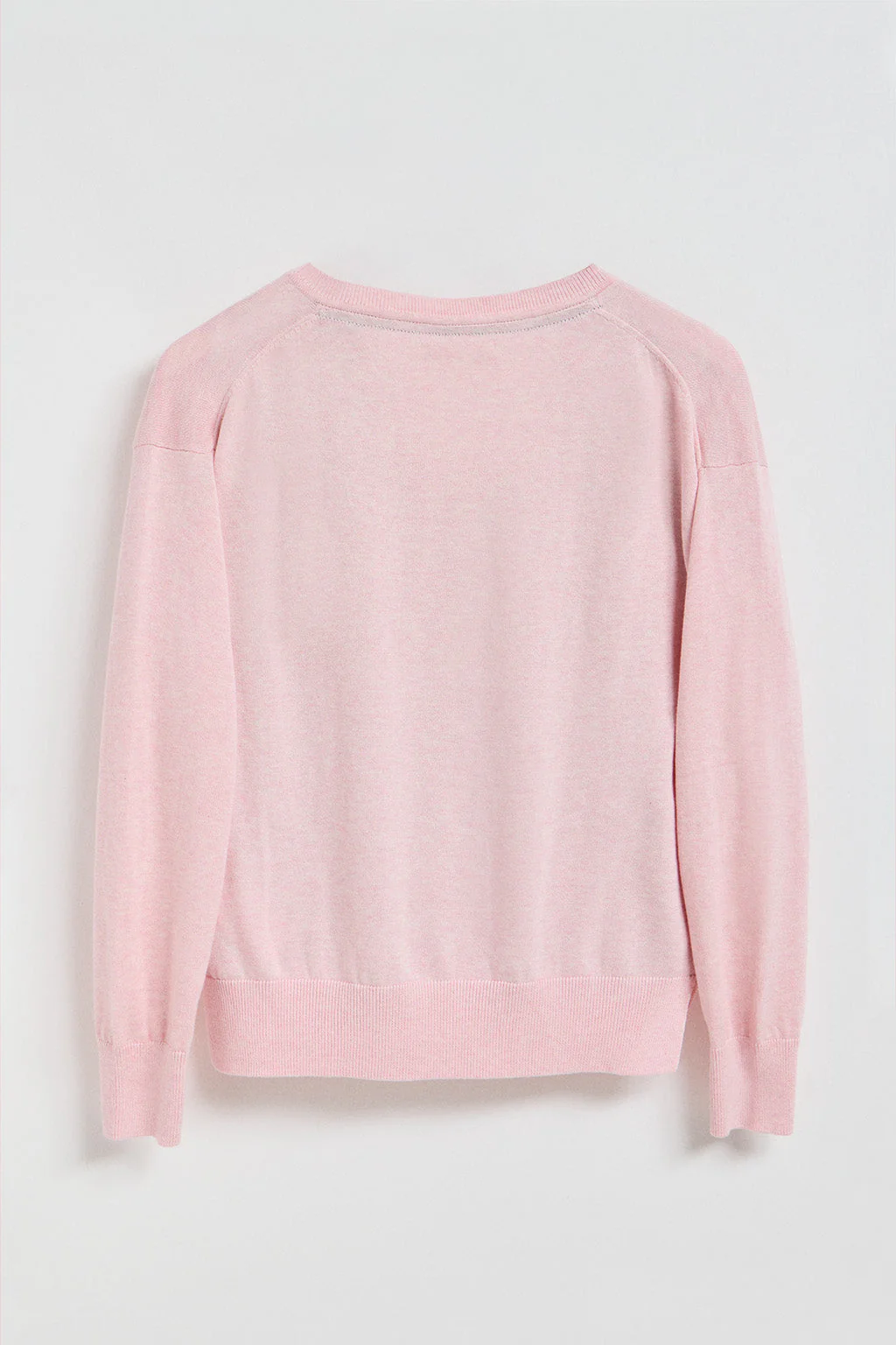 Jersey de punto color rosa vigoré con cuello de pico y logo bordado Rigby Go - Image 7