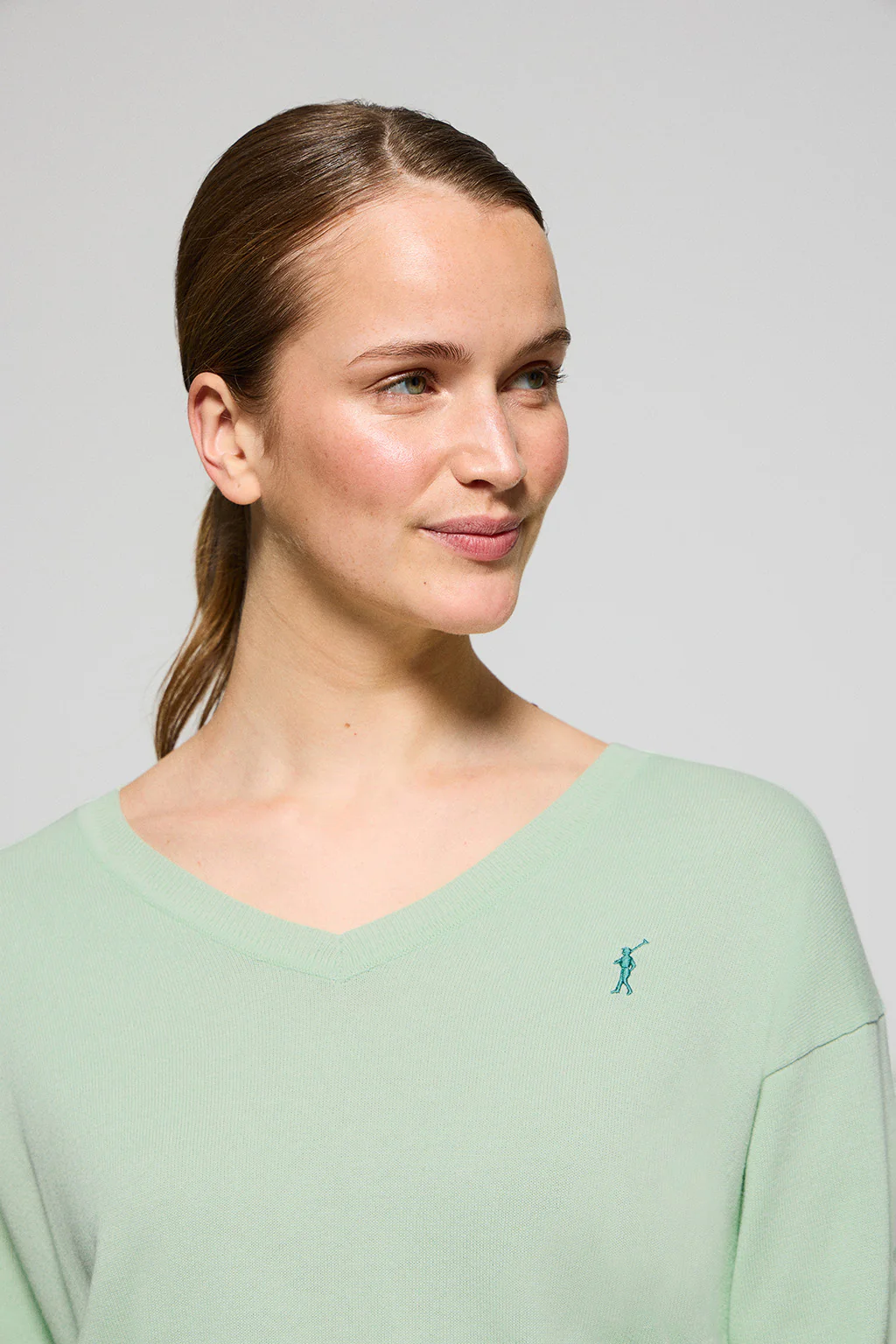 Jersey color menta de punto con cuello de pico y logo bordado Rigby Go - Image 3