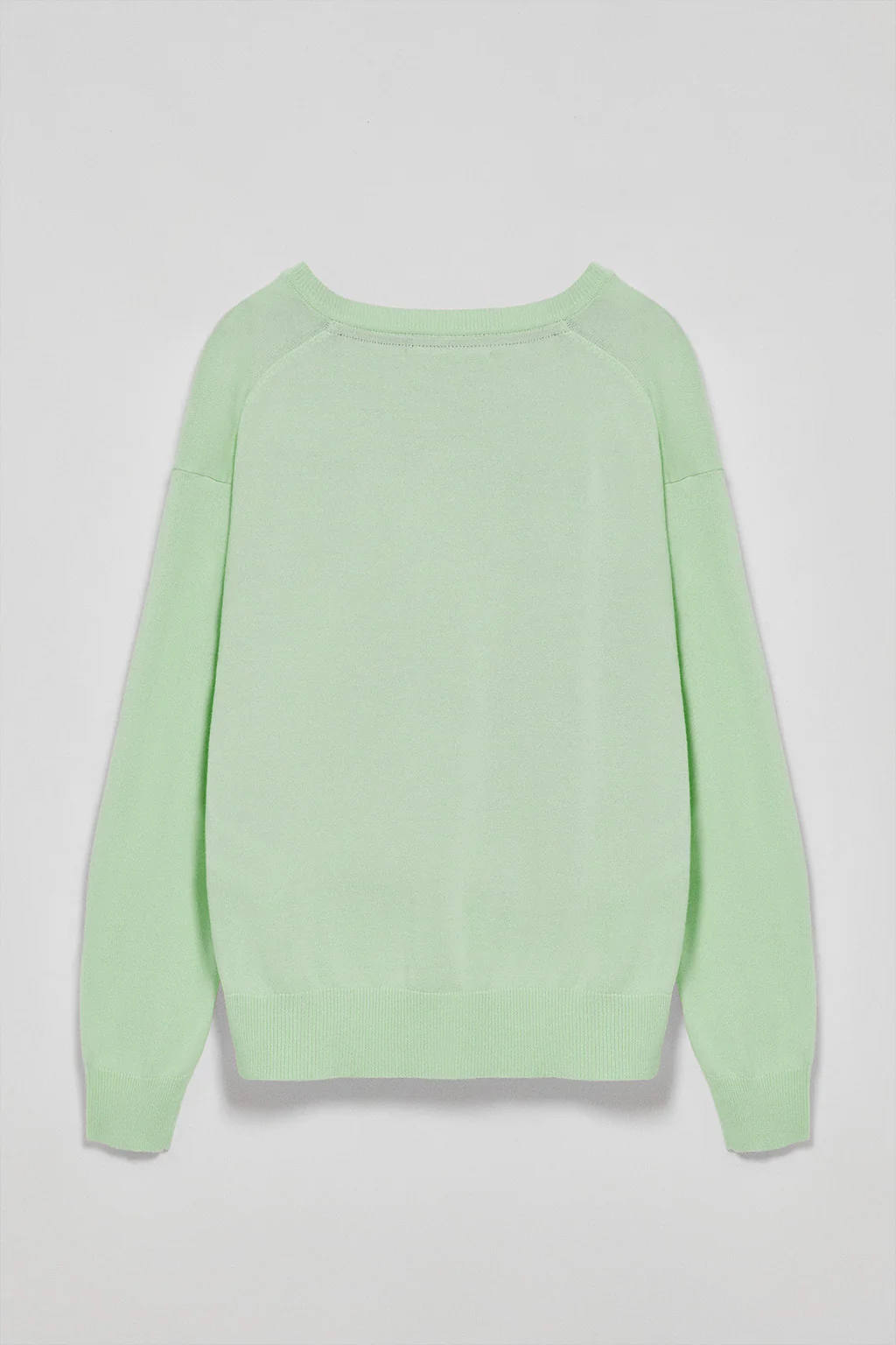 Jersey color menta de punto con cuello de pico y logo bordado Rigby Go - Image 9