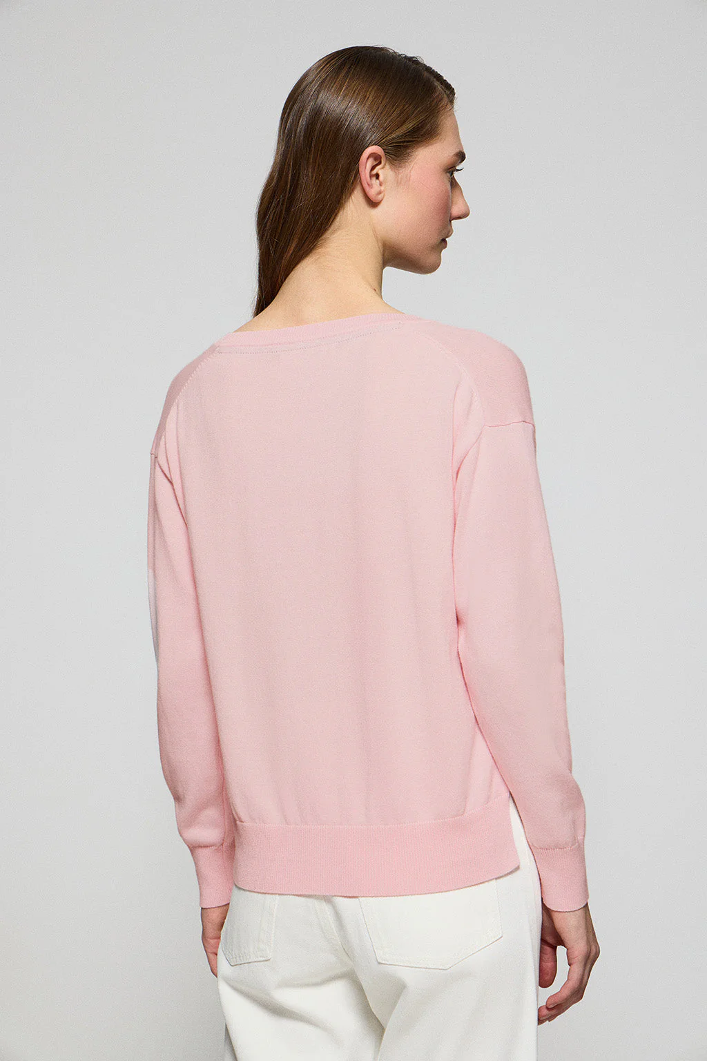 Jersey rosa de punto con cuello de pico y logo bordado Rigby Go - Image 4