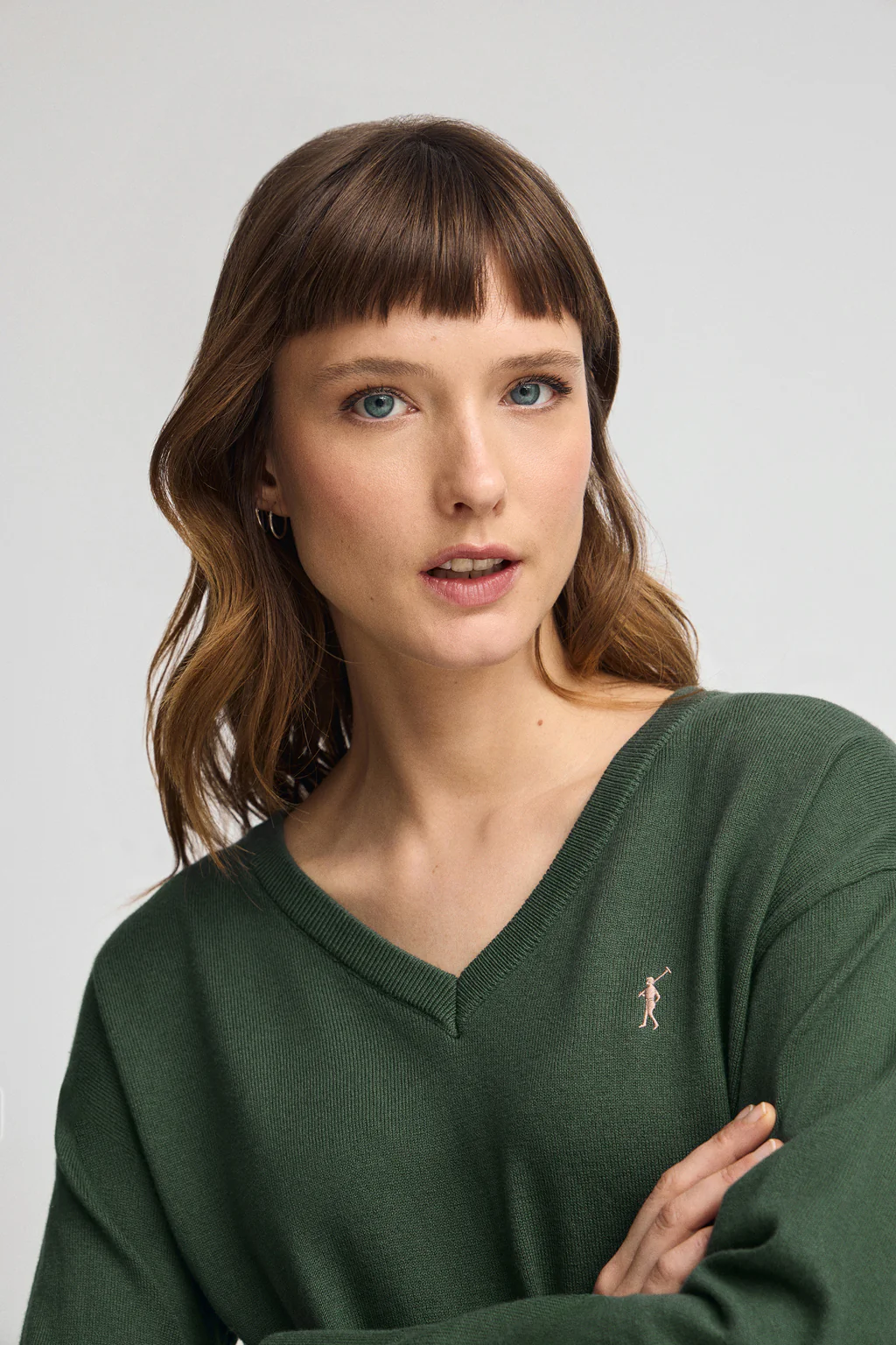 Jersey verde lodo de cuello pico con mezcla de lana y bordado Rigby Go - Image 3