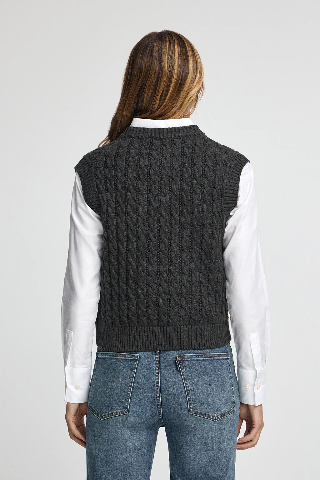 Chaleco de punto trenzado gris oscuro vigoré Polo Club - Image 4