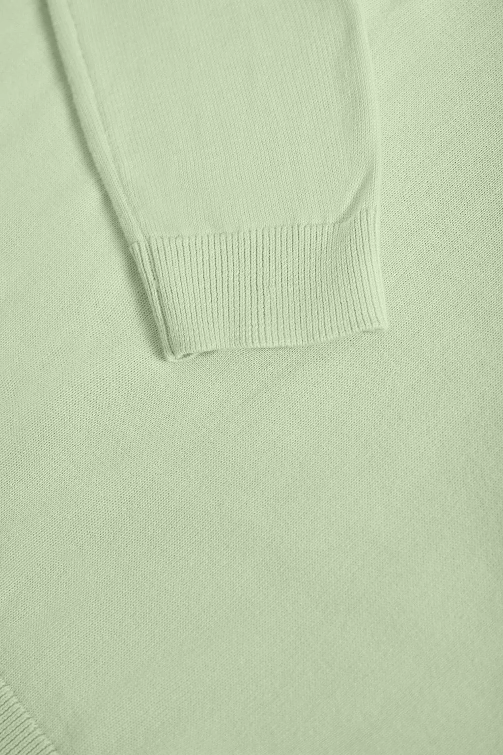 Jersey verde suave de punto básico con cuello redondo y logo Rigby Go - Image 7