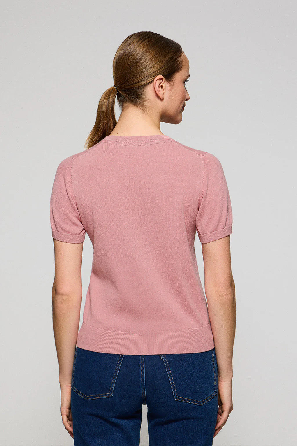 Jersey rosa empolvado de punto con cuello redondo de manga corta y bordado Rigby Go - Image 6