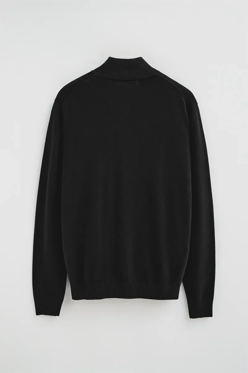 Jersey negro de cuello cremallera con logo Rigby Go - Image 8