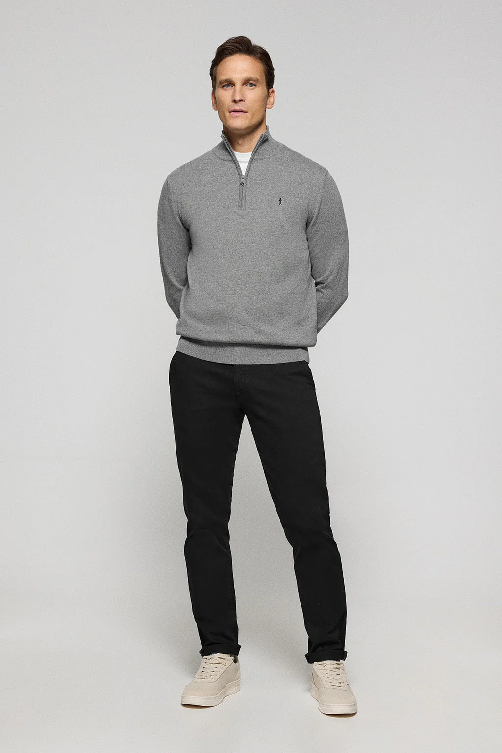 Jersey de punto gris vigoré con cremallera y logo bordado Rigby Go - Image 3