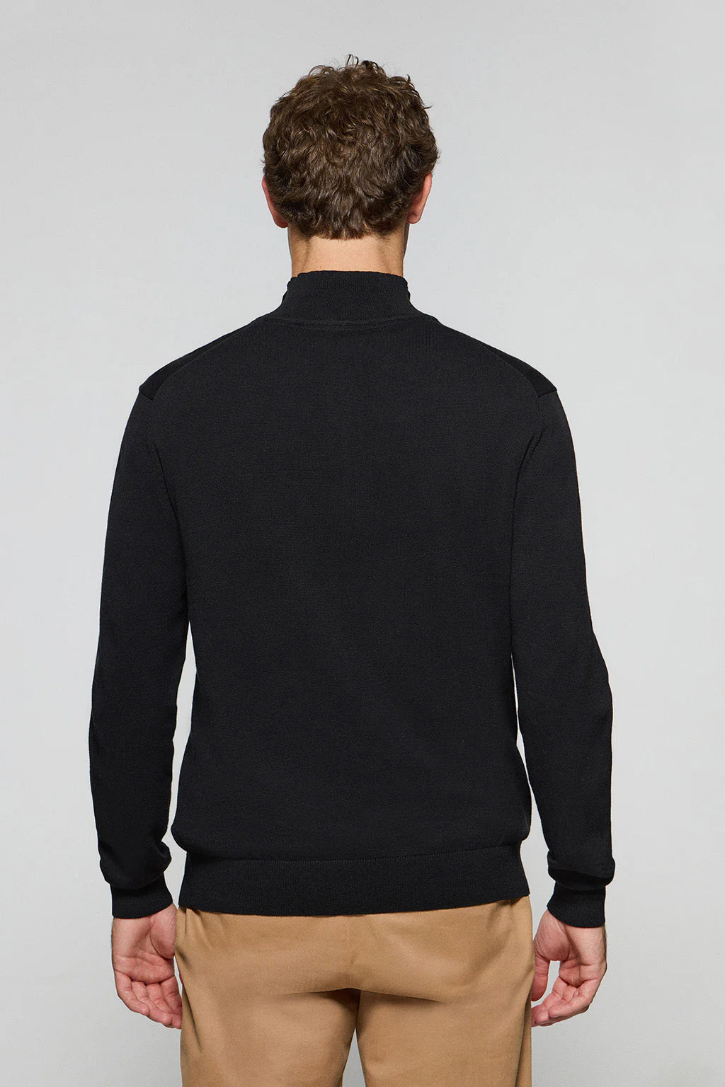 Jersey de punto negro con cremallera y logo bordado Rigby Go - Image 4