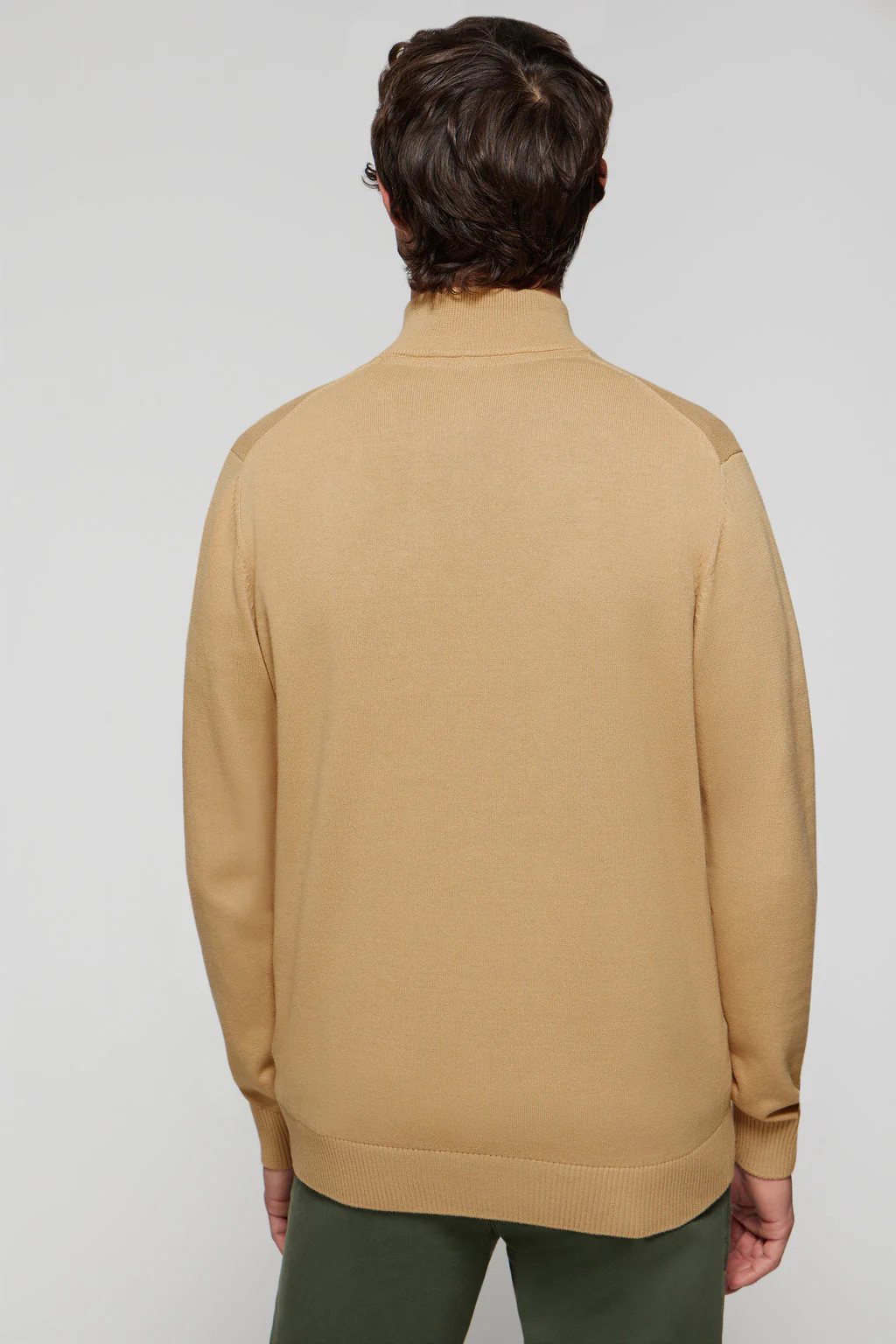 Jersey color camel de punto de cuello subido y cremallera y logo Rigby Go - Image 5