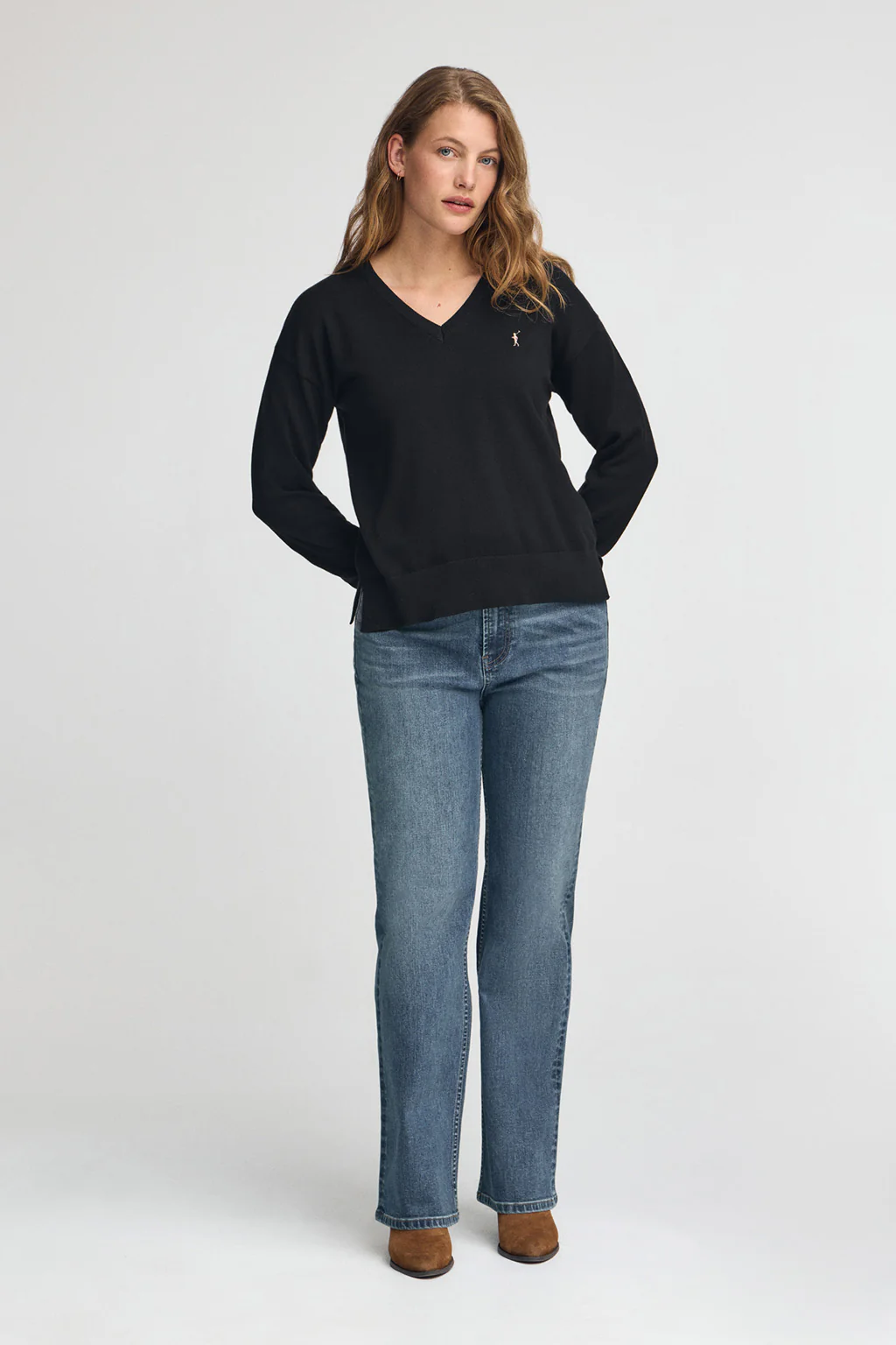 Pack mujer de dos jerseis de punto negro y rosa vigoré de algodón con cuello de pico y bordado Rigby Go - Image 9