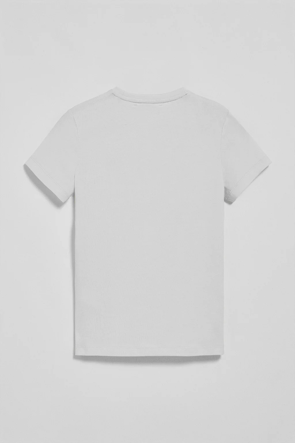 Pack mujer de dos camisetas negra y blanca de manga corta con logo bordado Rigby Go - Image 3