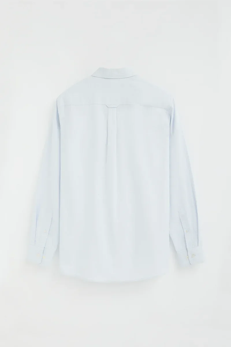 Pack hombre de tres camisas oxford azul marino, blanco y azul claro de corte regular y logo Rigby Go - Image 7