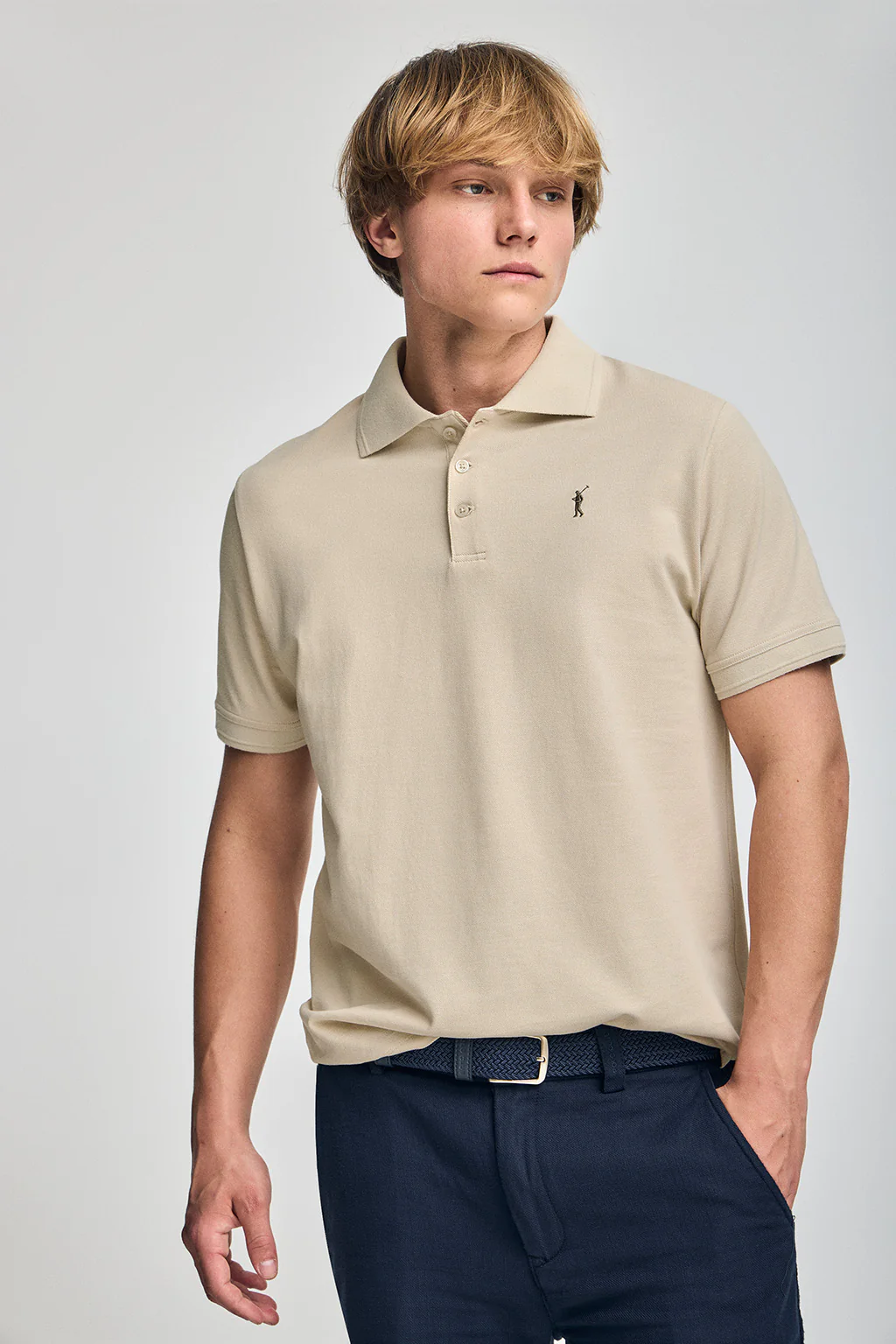 Pack de tres polos de tres botones granate, azul denim y beige con logo Rigby Go - Image 10