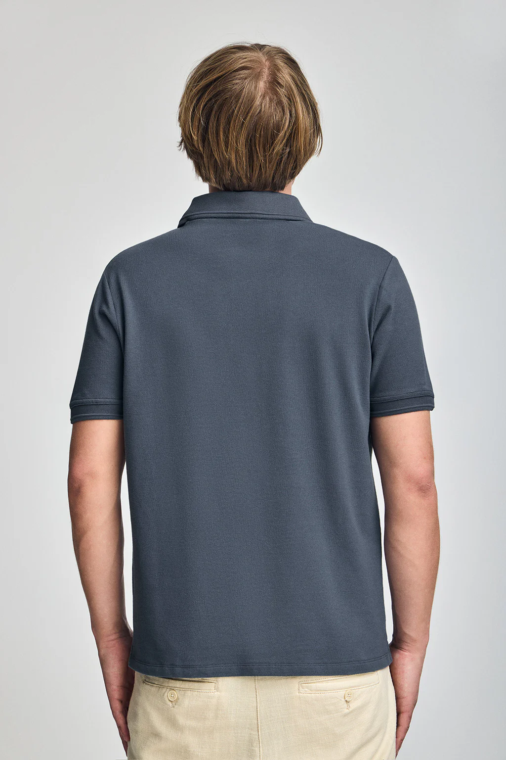 Pack de tres polos de tres botones granate, azul denim y beige con logo Rigby Go - Image 12