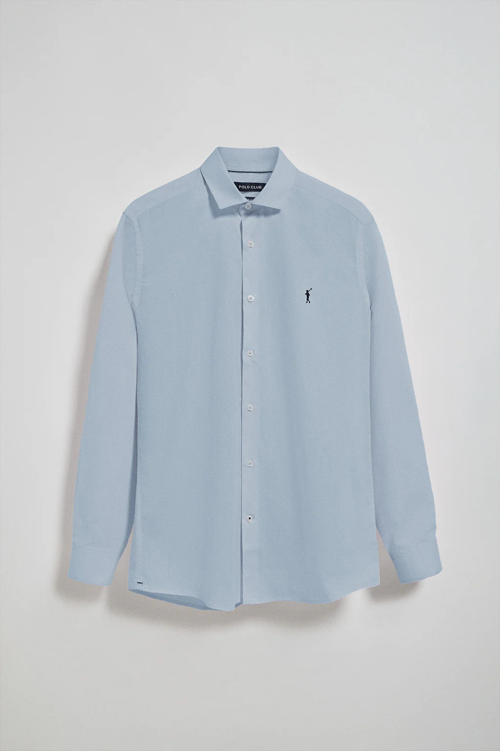 Pack de tres camisas slim en azul marino, blanca y azul celeste con logo Rigby Go - Image 4