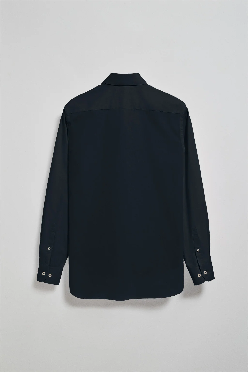 Pack de tres camisas slim en azul marino, blanca y azul celeste con logo Rigby Go - Image 8