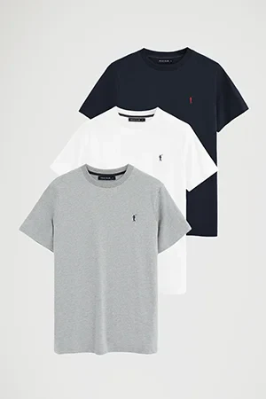 Pack hombre de tres camisetas azul marino, blanca y gris vigoré de manga corta y bordado Rigby Go - Image 11