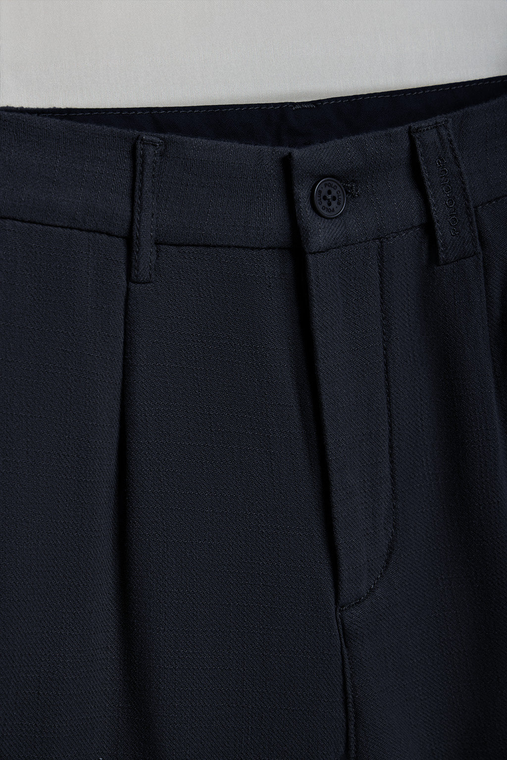 Pantalón Cuba de lino y algodón azul marino con detalles bordados Polo Club - Image 6