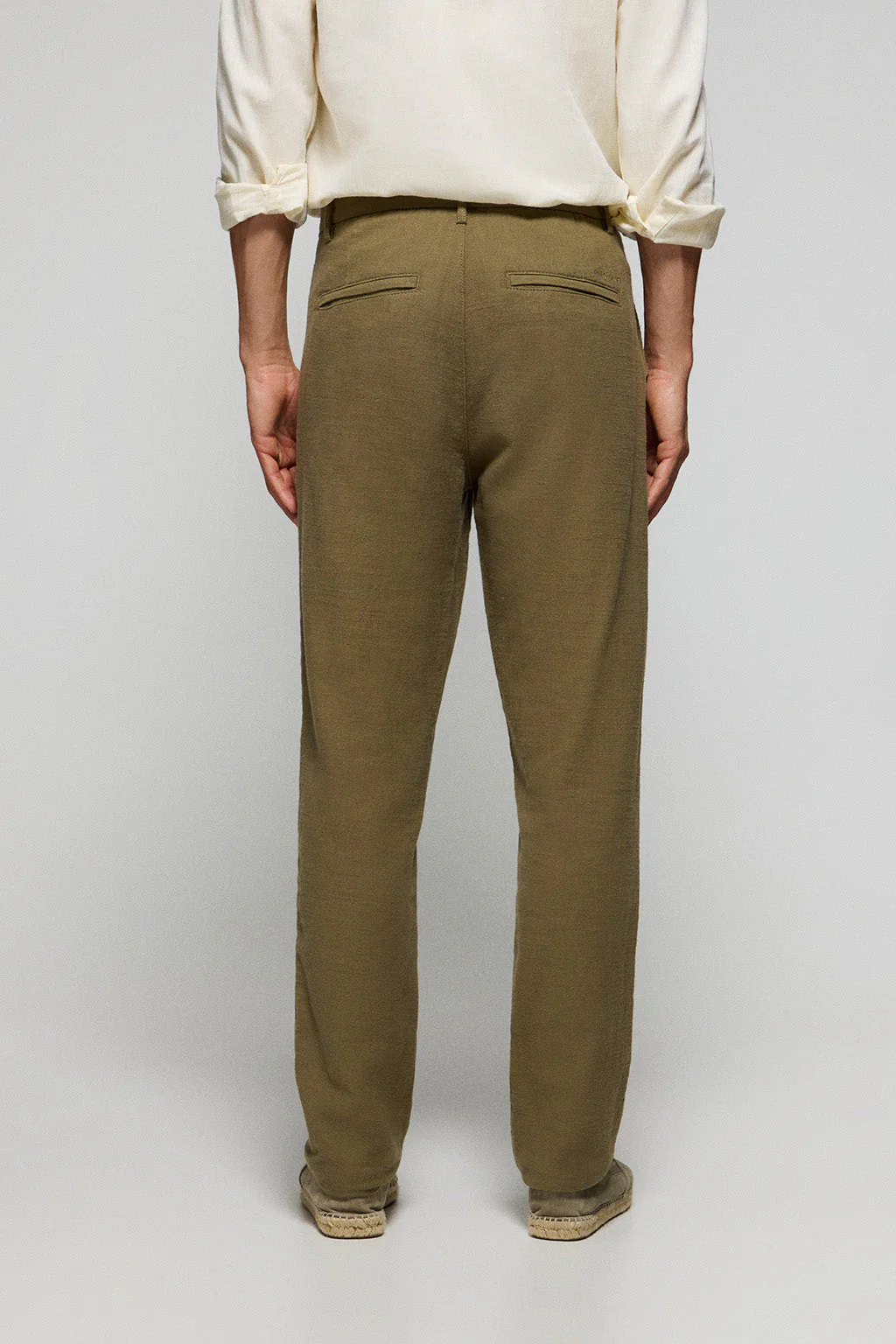 Pantalón Cuba de lino y algodón verde caqui con detalles bordados Polo Club - Image 4
