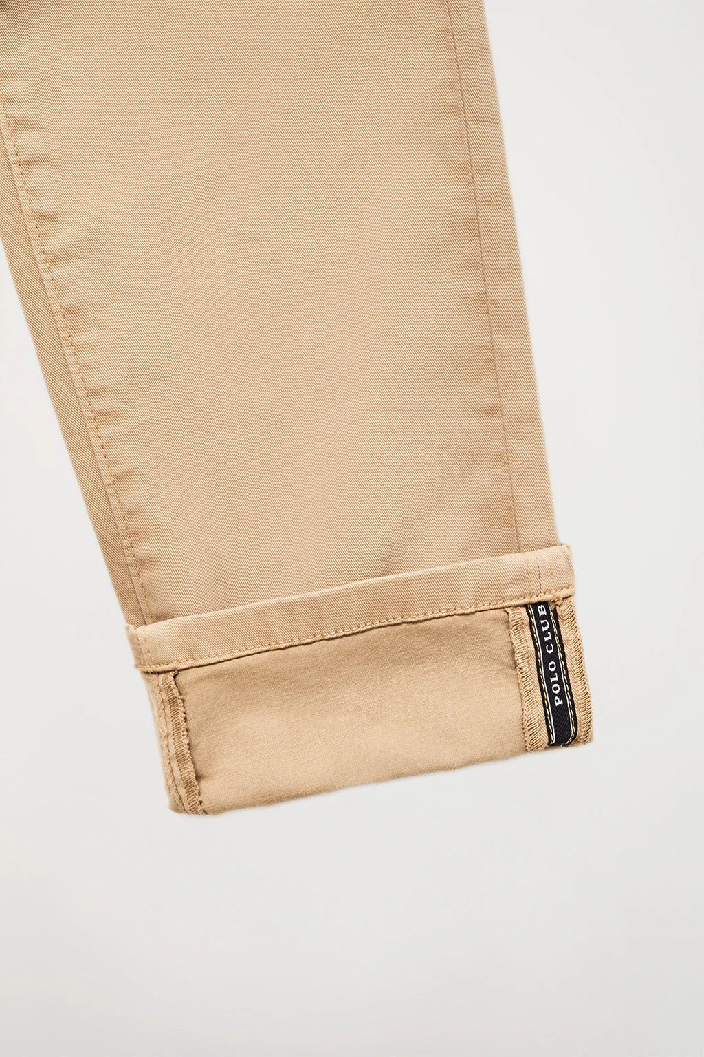Pantalón chino arena de algodón elástico con detalles Polo Club - Image 5