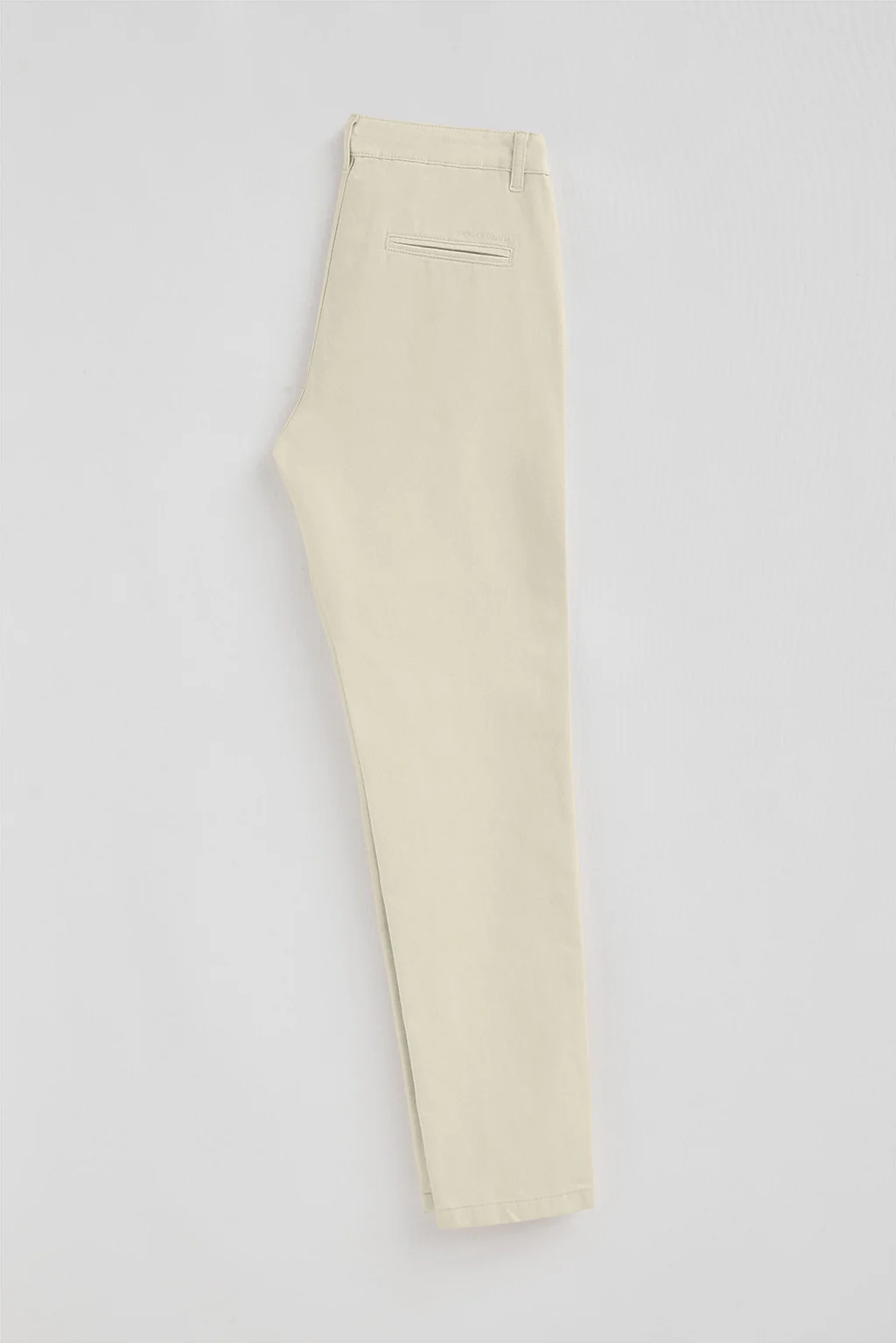 Pantalón chino May color crudo con bordado en bolsillo minimal Polo Club - Image 5