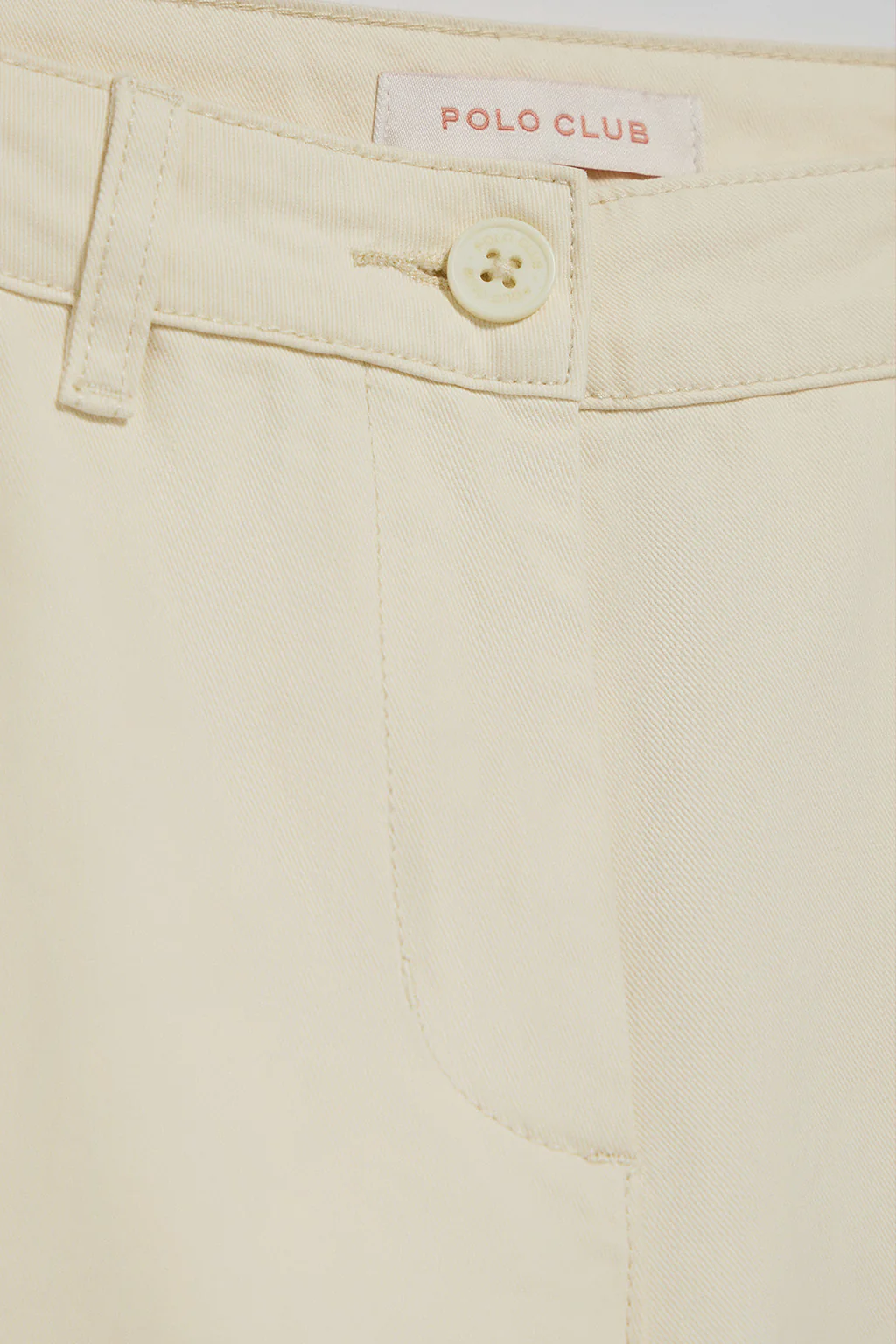 Pantalón chino May color crudo con bordado en bolsillo minimal Polo Club - Image 6