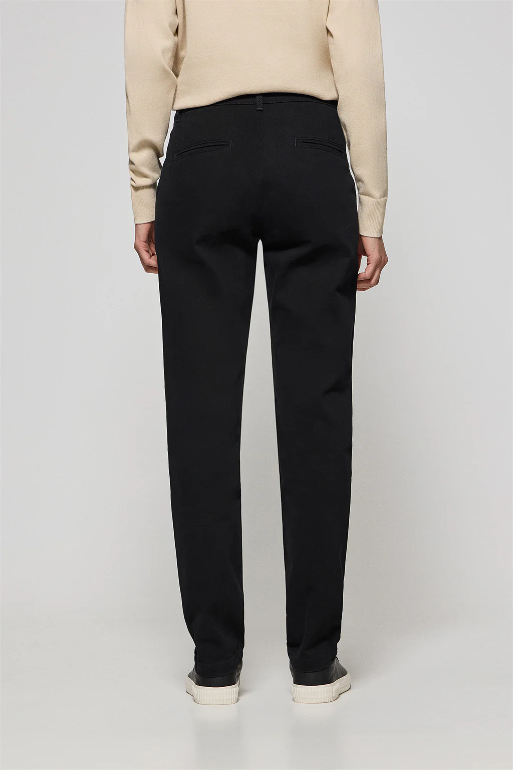 Pantalón chino May negro con bordado en bolsillo minimal Polo Club - Image 5