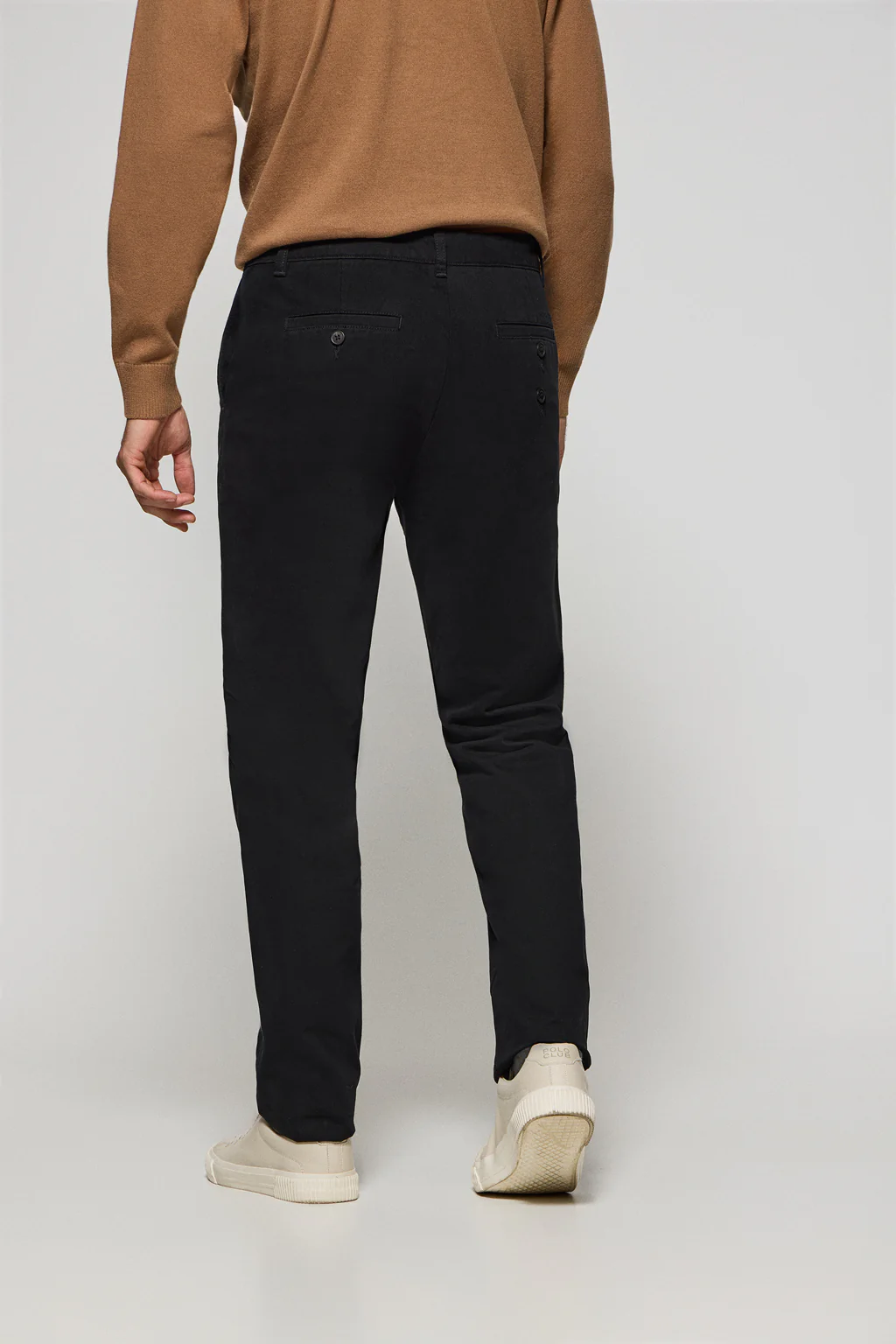 Pantalón chino Vanya negro con bordado Polo Club - Image 5