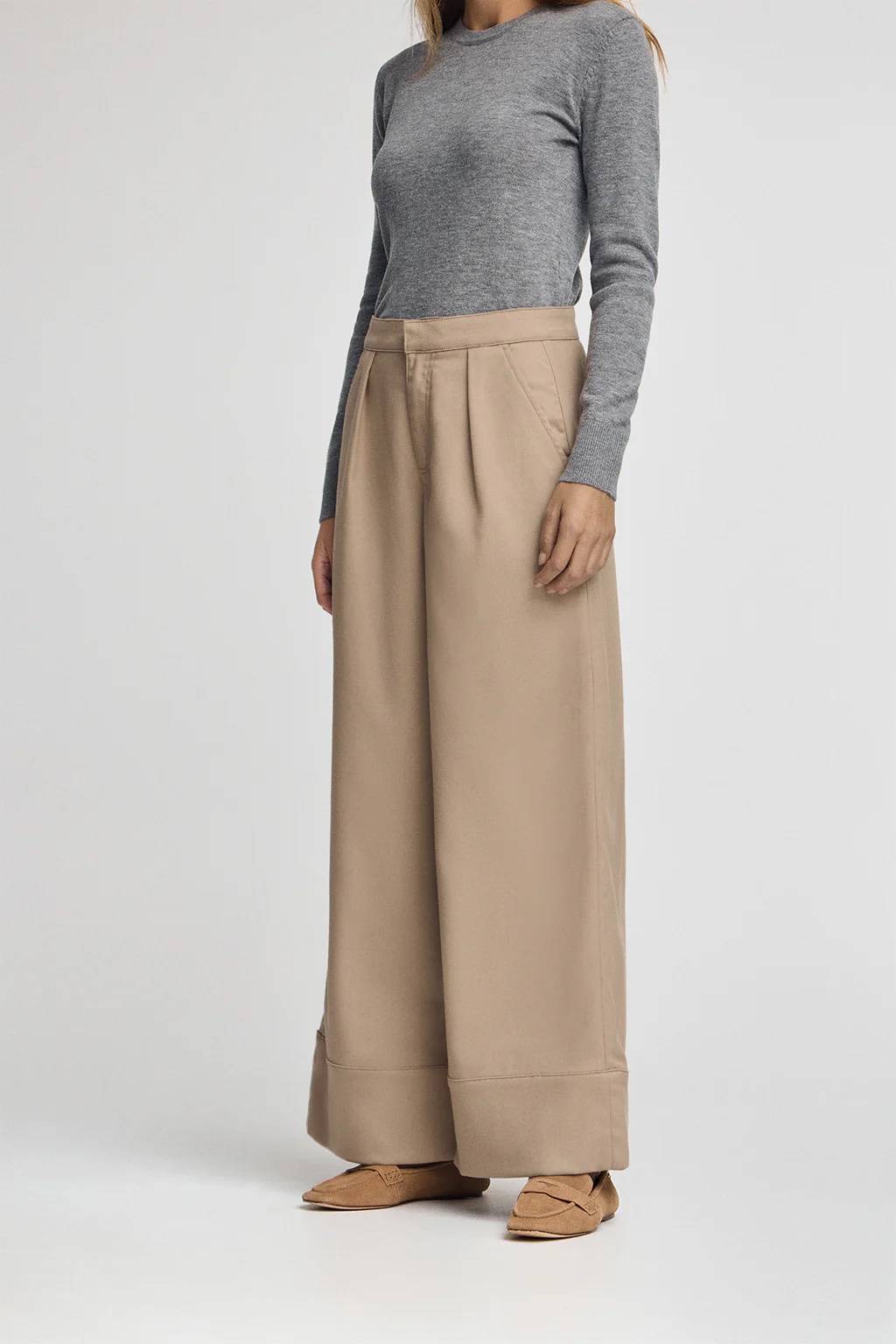 Pantalón camel de corte ancho con detalles Polo Club - Image 4