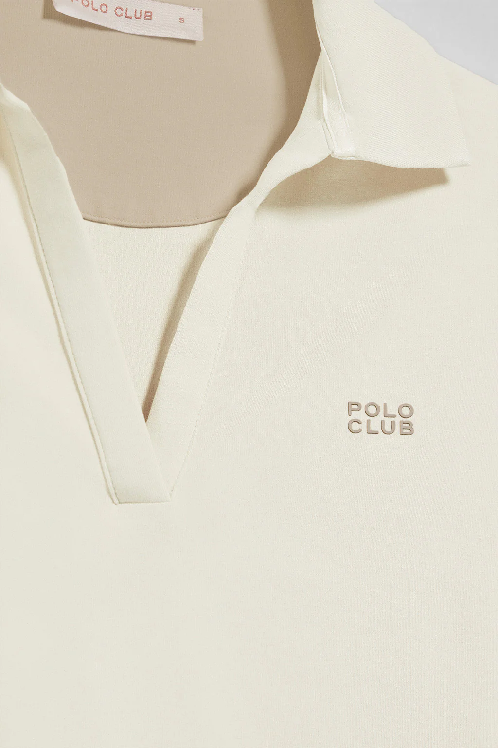 Polo Pia color crudo sin botones con logo Polo Club engomado - Image 10