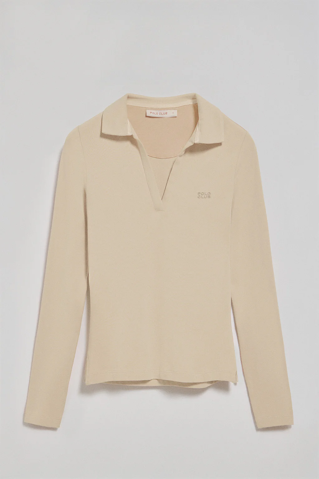 Polo Pia beige sin botones con logo Polo Club engomado - Image 7