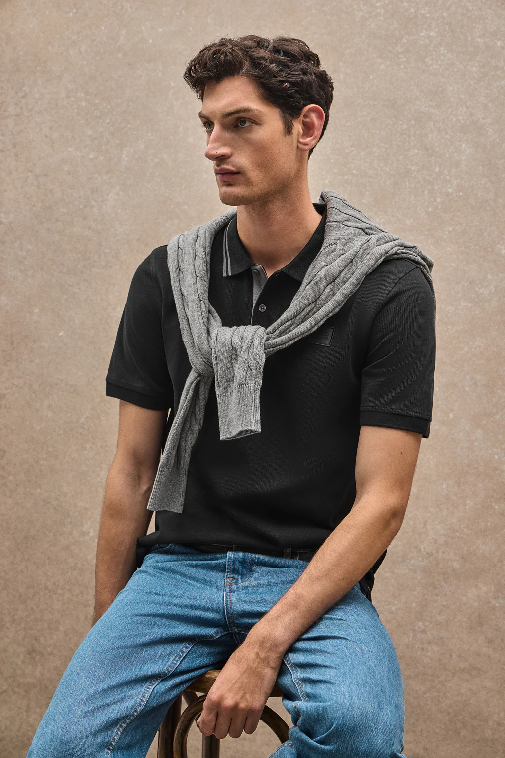 Polo negro de piqué con parche Polo Club - Image 3