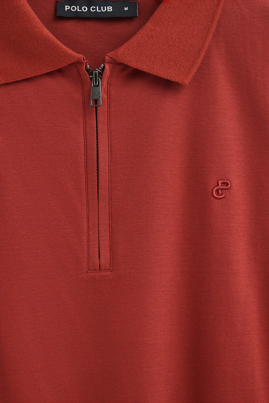 Polo color rojizo Esko con cremallera y monograma bordado - Image 6