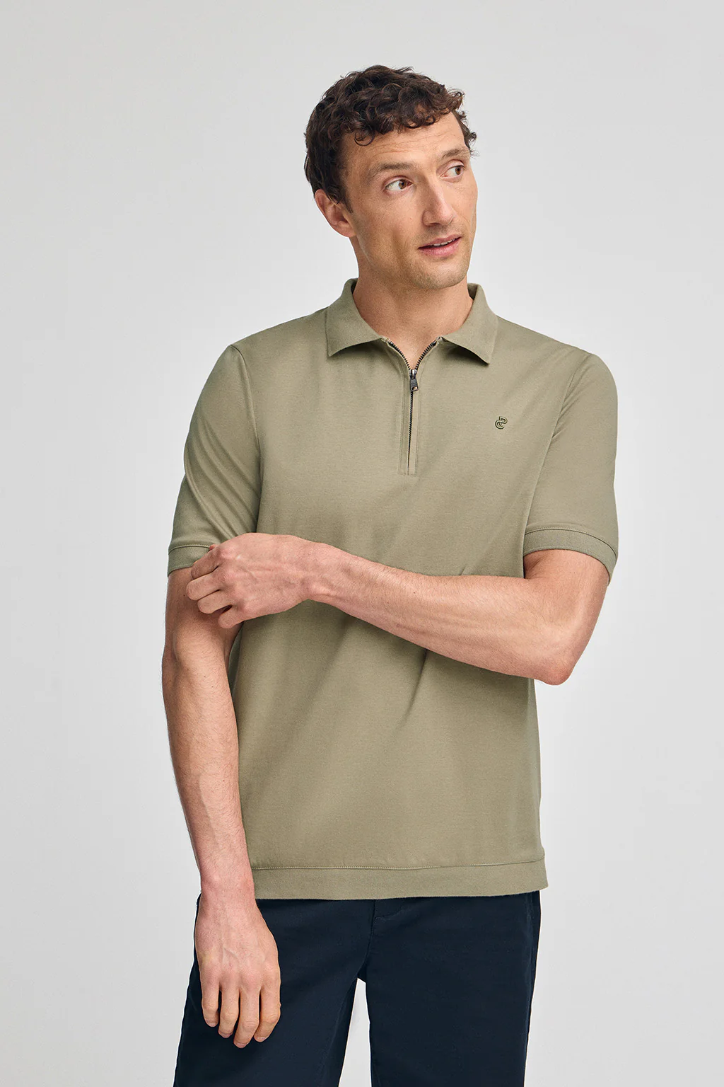 Polo verde claro Esko con cremallera y monograma bordado