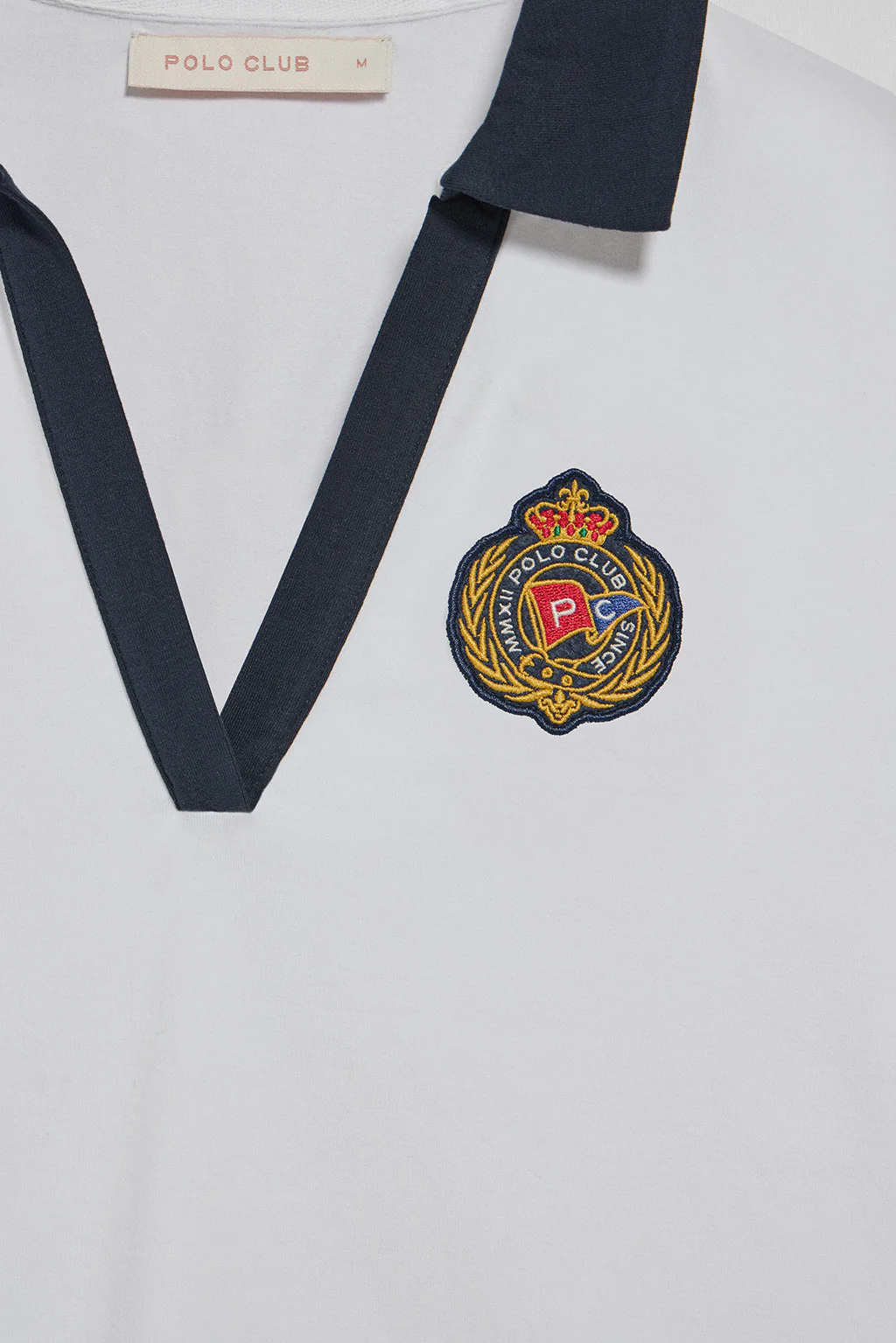 Polo Nautic sin botones blanco con detalle naútico en el pecho - Image 8