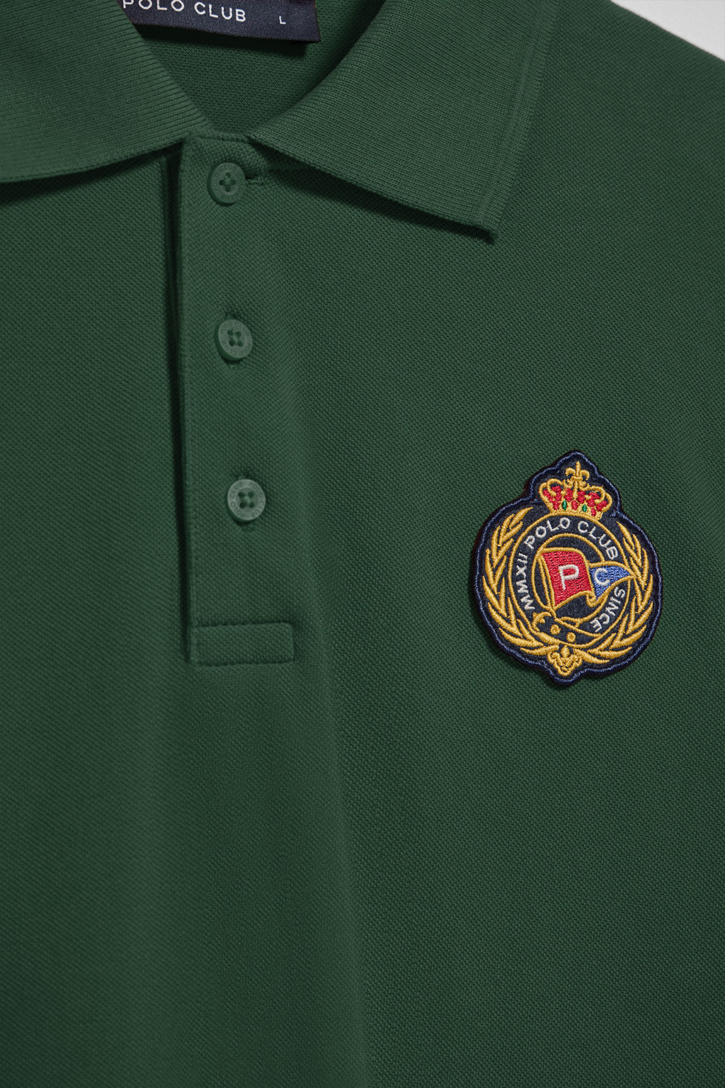 Polo Nautic verde con detalle de parche naútico en el pecho - Image 7