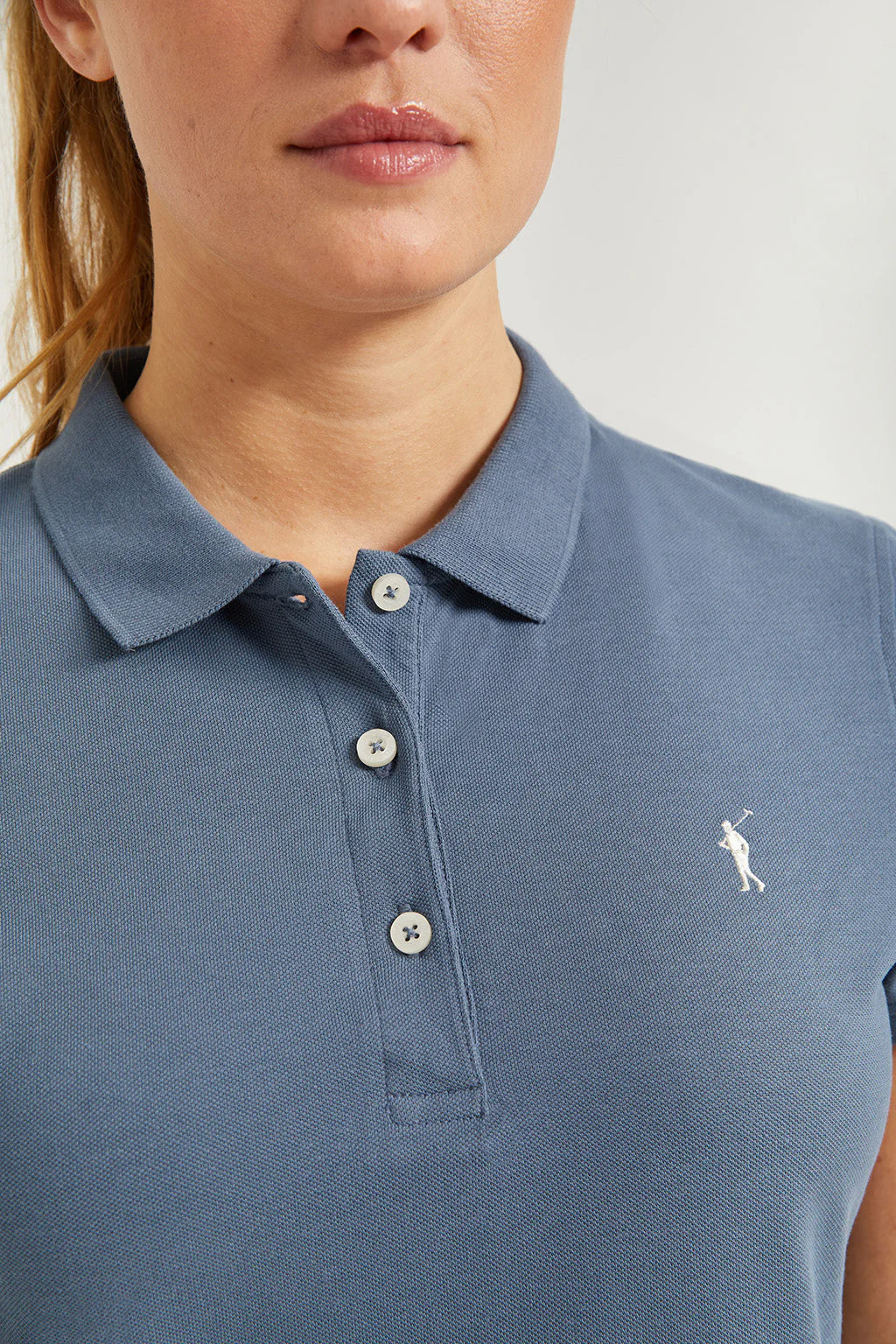 Polo de manga corta piqué azul denim con logo Rigby Go - Image 3